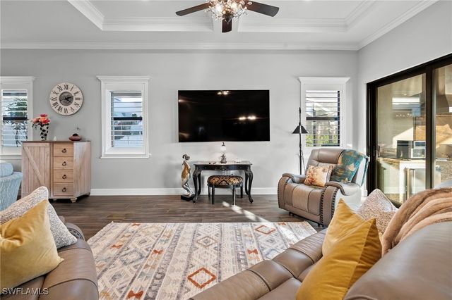 9811 Everglades DR, Naples, FL 34120