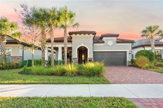 9811 Everglades DR, Naples, FL 34120