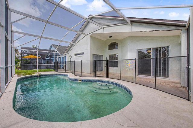 421 HOLBORN LOOP, Davenport, FL 33897