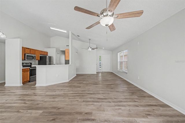 421 HOLBORN LOOP, Davenport, FL 33897