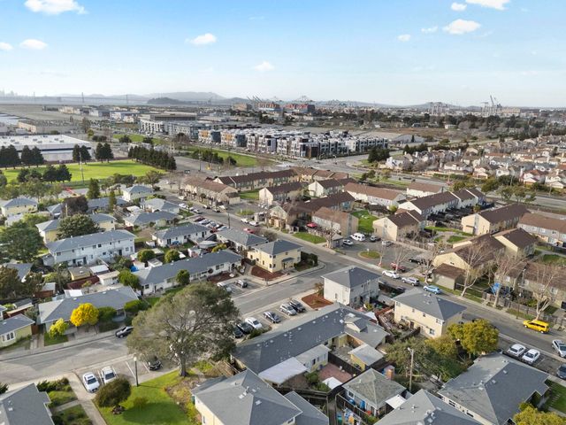 1815 Second Street, Alameda, CA 94501