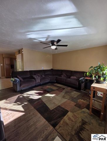 2036 Lynwood Lane, Pueblo, CO 81005