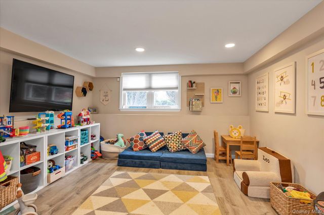 3727 Regent Lane, Wantagh, NY 11793