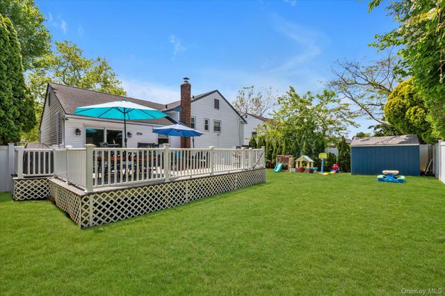 3727 Regent Lane, Wantagh, NY 11793