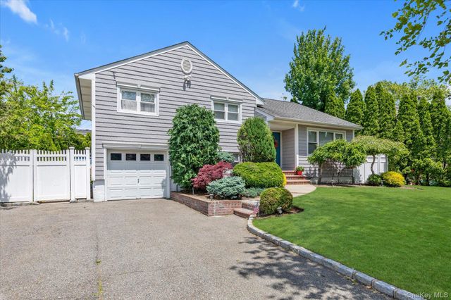 3727 Regent Lane, Wantagh, NY 11793