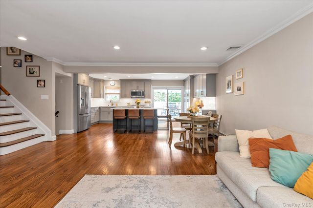 3727 Regent Lane, Wantagh, NY 11793