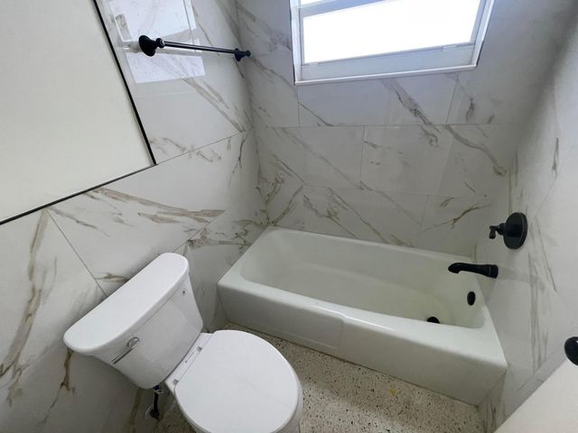 2220 N 19th Avenue 6, Hollywood, FL 33020