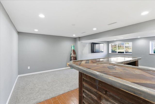 927 W 14th Street, Cedar Falls, IA 50613