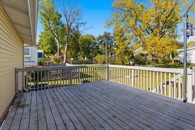 927 W 14th Street, Cedar Falls, IA 50613