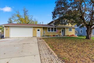 927 W 14th Street, Cedar Falls, IA 50613