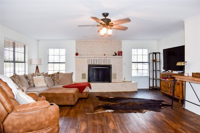 509 County Road 35985, Powderly, TX 75473