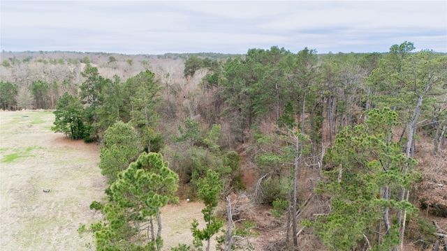 509 County Road 35985, Powderly, TX 75473