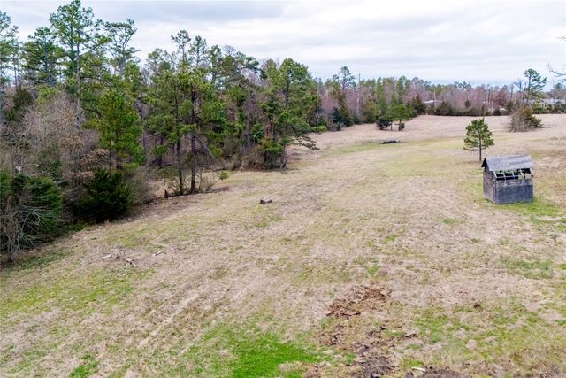 509 County Road 35985, Powderly, TX 75473