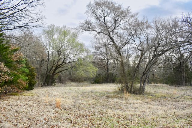 509 County Road 35985, Powderly, TX 75473