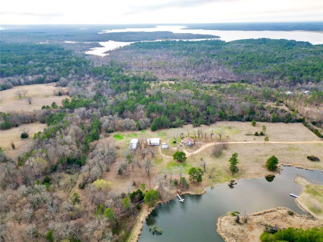 509 County Road 35985, Powderly, TX 75473