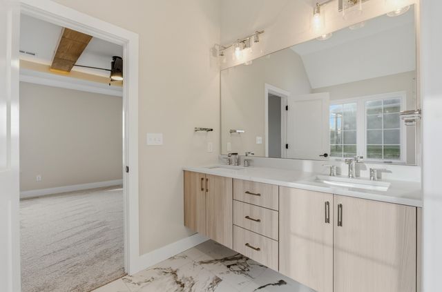 6402 COBBLE CREEK DR, Columbia, MO 65201