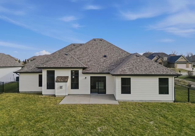 6402 COBBLE CREEK DR, Columbia, MO 65201