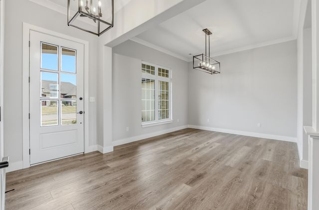 6402 COBBLE CREEK DR, Columbia, MO 65201