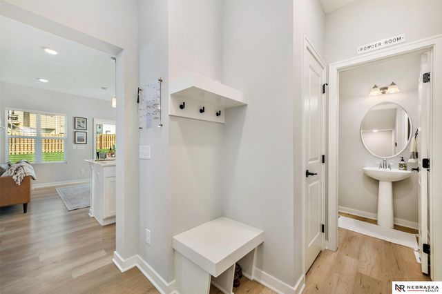 12207 S 111th Avenue, Papillion, NE 68046