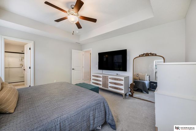 12207 S 111th Avenue, Papillion, NE 68046