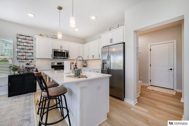 12207 S 111th Avenue, Papillion, NE 68046