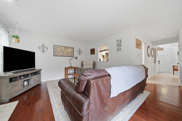 361 Winding Pond Road, Londonderry, NH 03053
