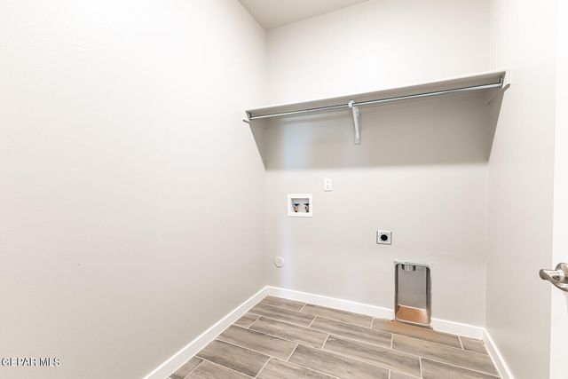 3825 Surmise Street, El Paso, TX 79938