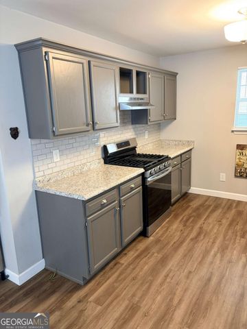 218 Woodland Way, Canton, GA 30114