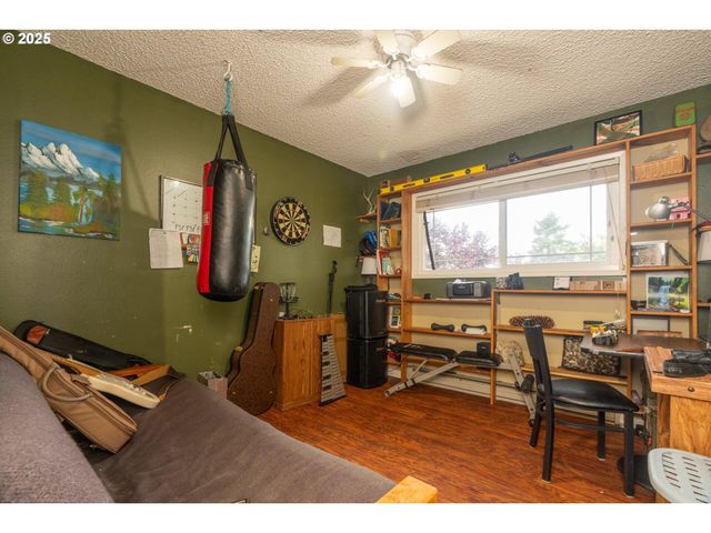 1214 Ransom Avenue, Brookings, OR 97415