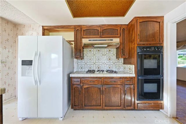 569 N Barranca Avenue, Glendora, CA 91741