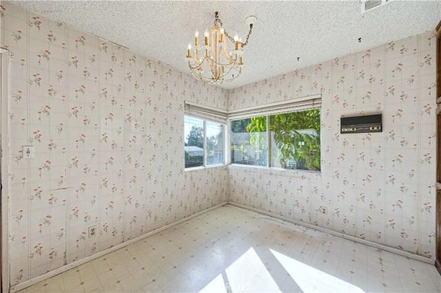 569 N Barranca Avenue, Glendora, CA 91741