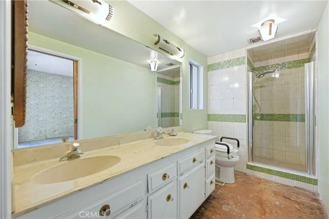 569 N Barranca Avenue, Glendora, CA 91741