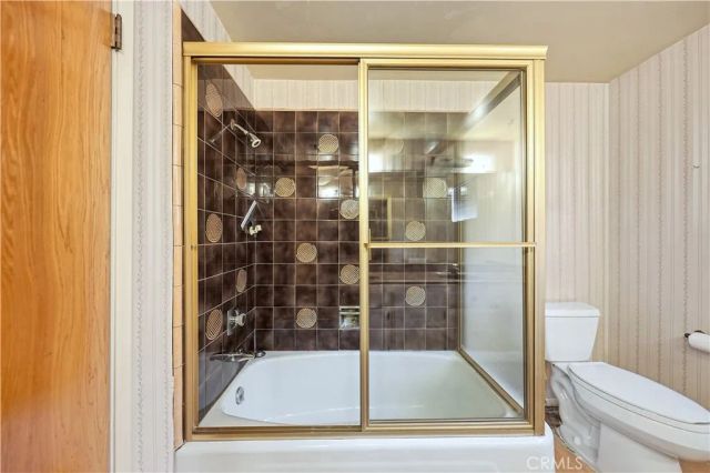 569 N Barranca Avenue, Glendora, CA 91741