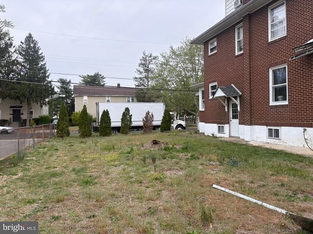 400 THOMSON AVE, Paulsboro, NJ 08066