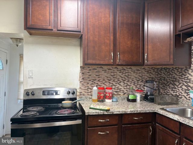 400 THOMSON AVE, Paulsboro, NJ 08066