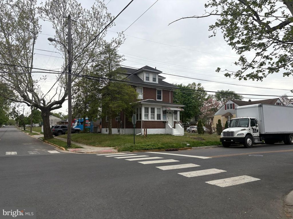 400 THOMSON AVE, Paulsboro, NJ 08066