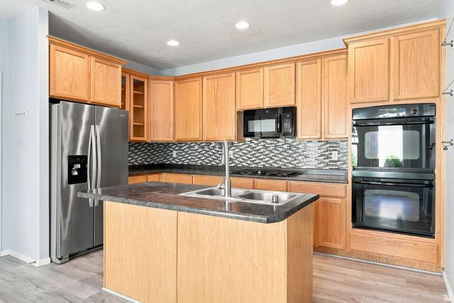 10574 S OZARKS DR, South Jordan, UT 84095