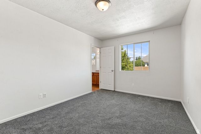 10574 S OZARKS DR, South Jordan, UT 84095