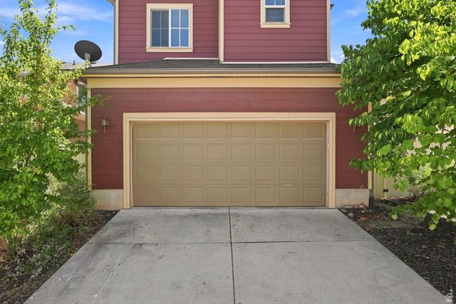 10574 S OZARKS DR, South Jordan, UT 84095