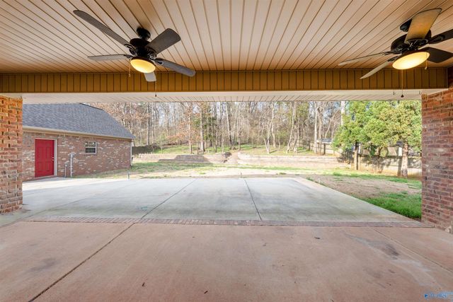 345 Northlake Drive, Meridianville, AL 35759