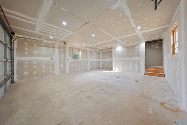 345 Northlake Drive, Meridianville, AL 35759