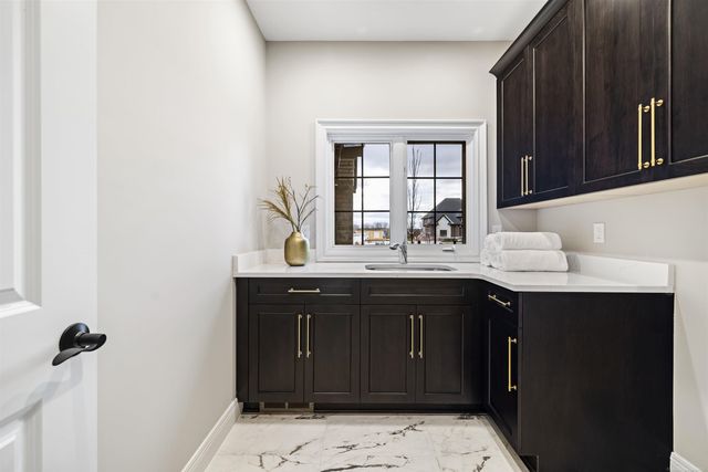 67770 Overlook Trail Drive, Washington, MI 48095