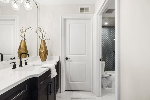 67770 Overlook Trail Drive, Washington, MI 48095