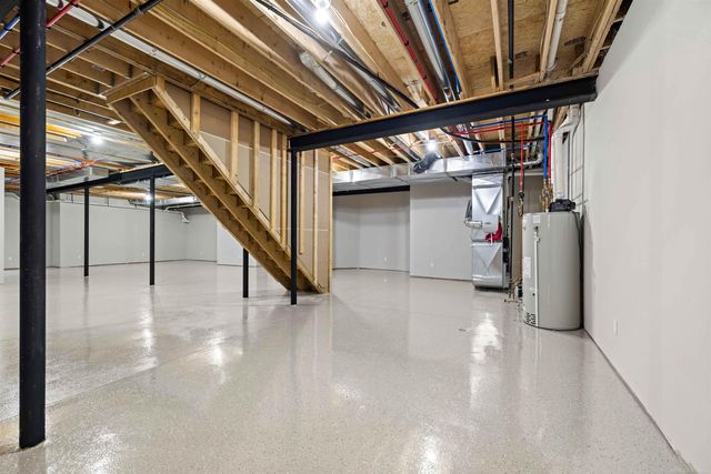 67770 Overlook Trail Drive, Washington, MI 48095