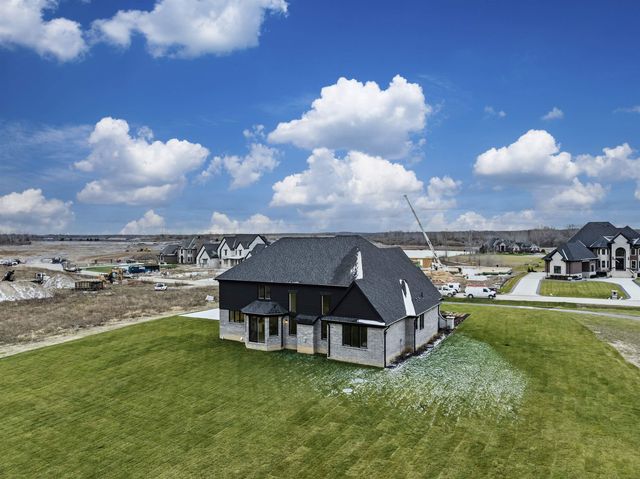 67770 Overlook Trail Drive, Washington, MI 48095