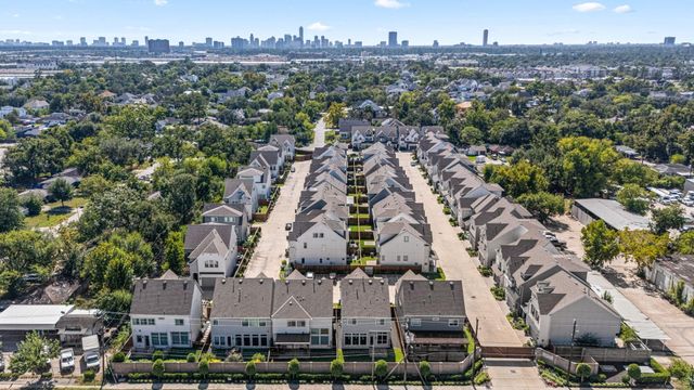 1724 Leilani Drive, Houston, TX 77055