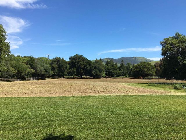 401 Pine Creek Road, Walnut Creek, CA 94598