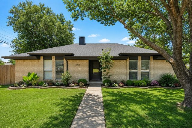 1002 Kingston Drive, Lewisville, TX 75067