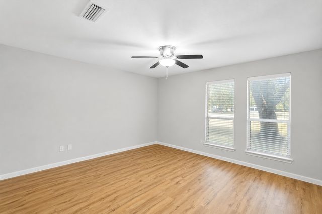1002 Kingston Drive, Lewisville, TX 75067