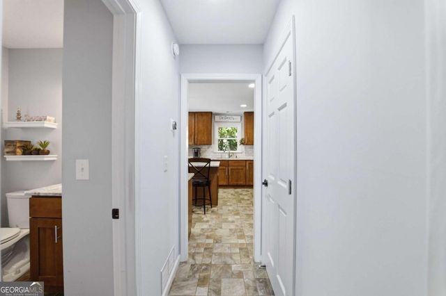 5001 Willow Creek Drive, Woodstock, GA 30188